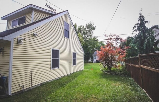 Photo - 1208 Emmons Ave