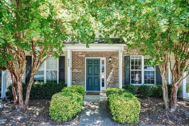 Building Photo - Amazing 3 Bedroom Home in North East Raleigh