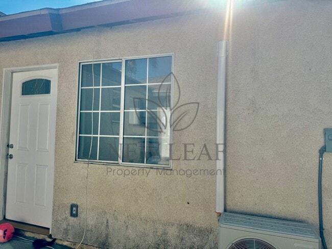 Building Photo - 653 W Fernleaf Ave Unit ADU