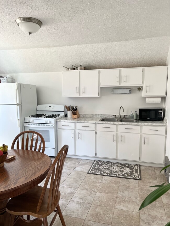 Kitchen - 200 1st Ave S Townhome