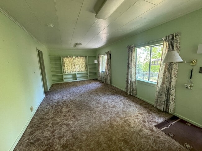 Photo - 16 Van Ness Ave