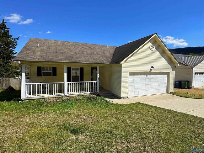 Photo - 193 Hollington Dr NE