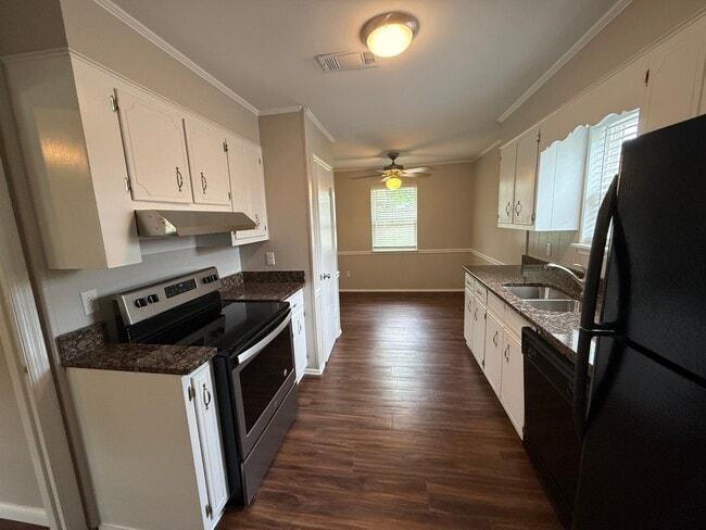 Photo - 2414 Cox Rd