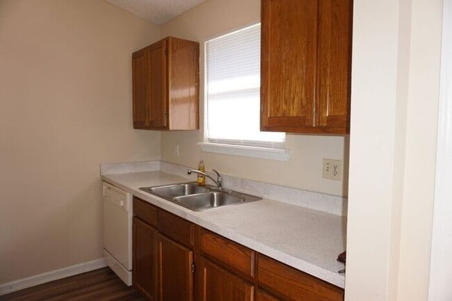 Photo - Orange Park - 2/2 flat