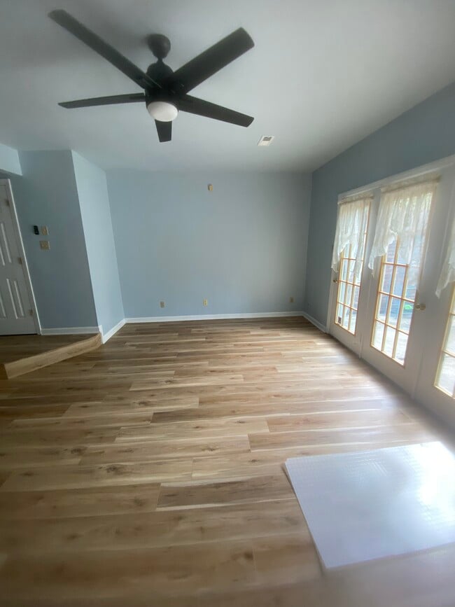 Photo - 136 Durwood Rd