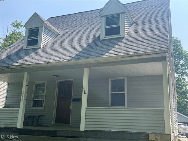 Building Photo - 1353 Grant St Rental