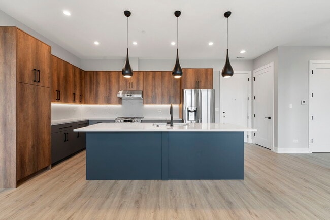 Photo - 1718 S Halsted St