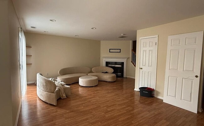 Photo - 17 Mulberry St