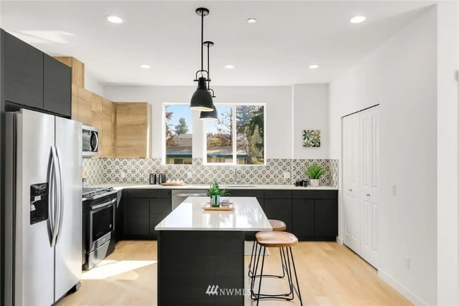 Photo - 2156 N 185th St