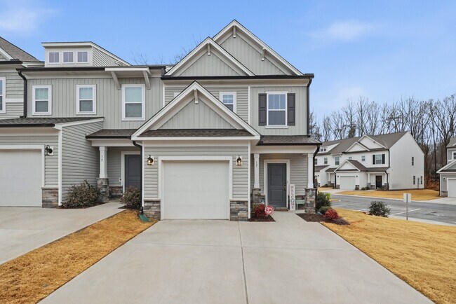 Photo - 17 Saltford Ln