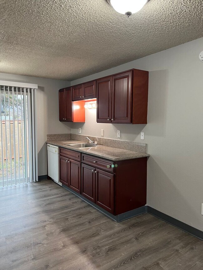 Photo - Country Rambler