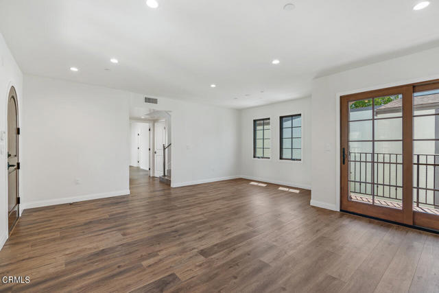 Photo - 388 S Los Robles Ave