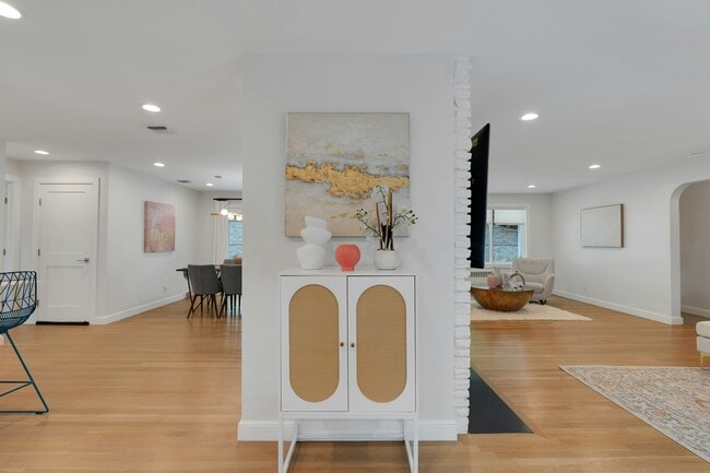 Photo - 117 Sagamore Rd