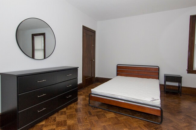 Building Photo - 131 Hawley St