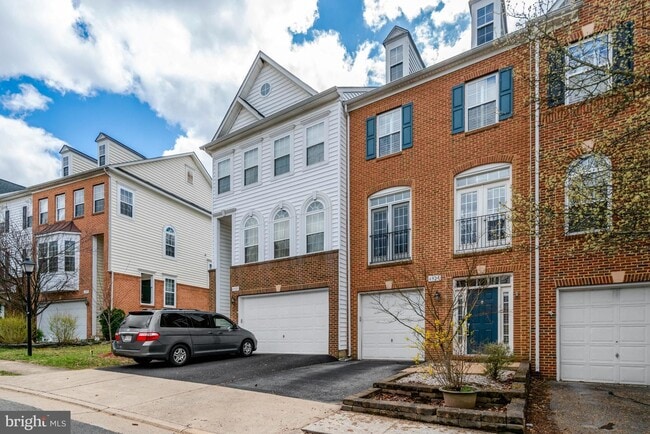 Photo - 6927 Rolling Creek Way