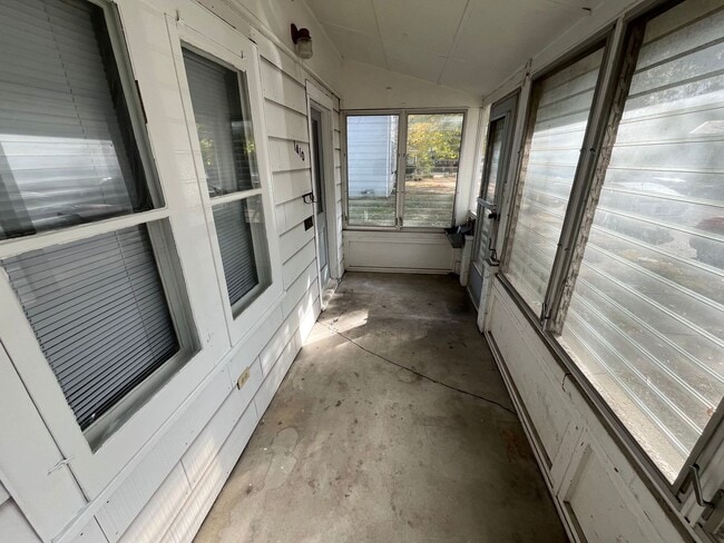 Photo - Newly Remodeled 3 Bedroom House!