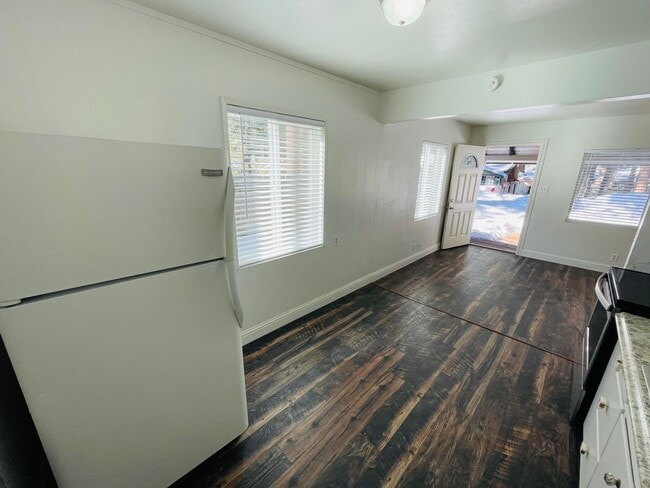 Photo - 2 bed 1 bath unit for rent in South Lake T...