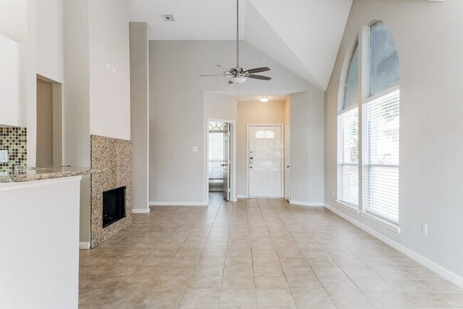 7608 Honeybee Ln
