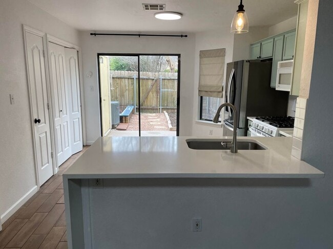 Photo - 11901 Swearingen Dr Unit 115