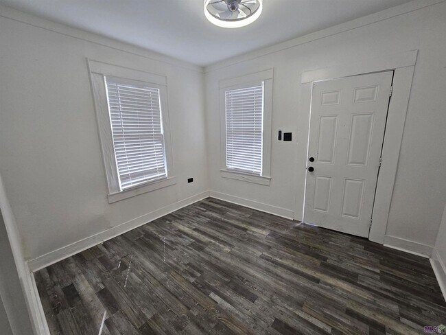 Photo - 2920 Sherwood St