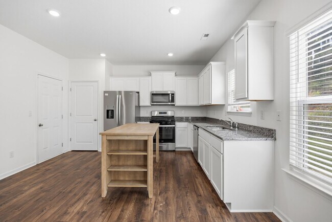Photo - 2900 Bogart Ln