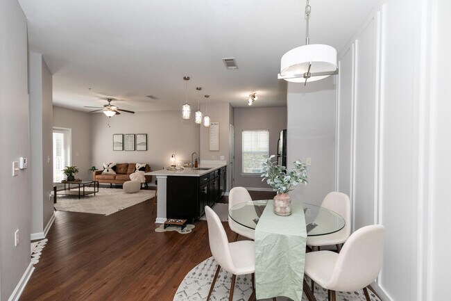 Photo - Thomaston Crossing