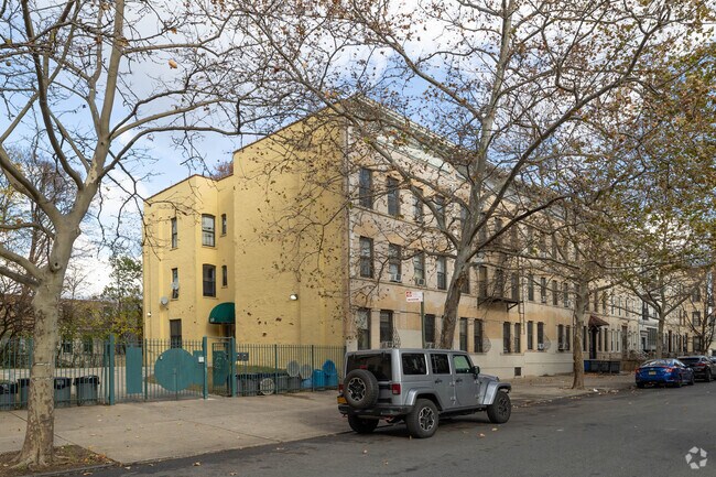 369-373 Sumpter St - 369-373 Sumpter St Apartments
