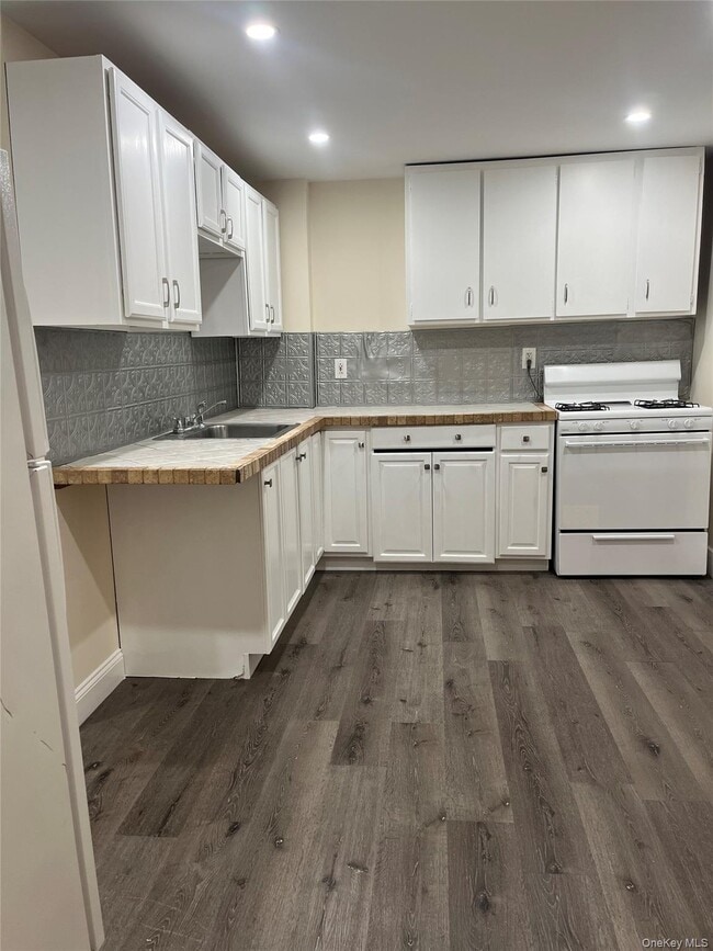 Photo - 26-26 Franklindale Ave Unidad 2