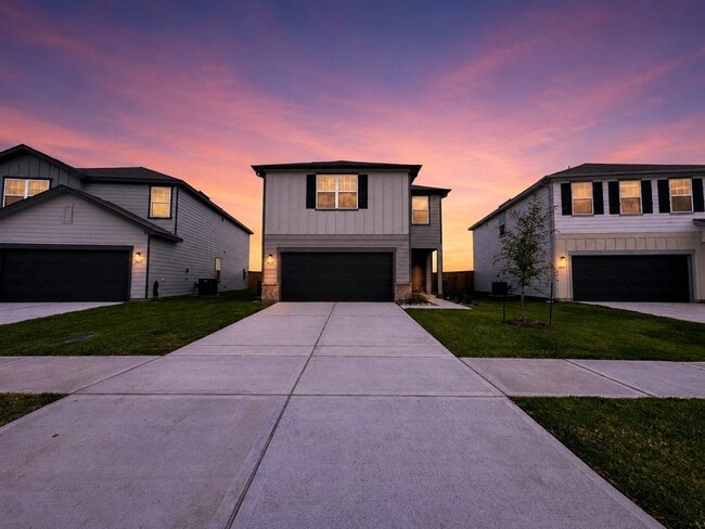 Building Photo - 8431 Vacek Xing Wy