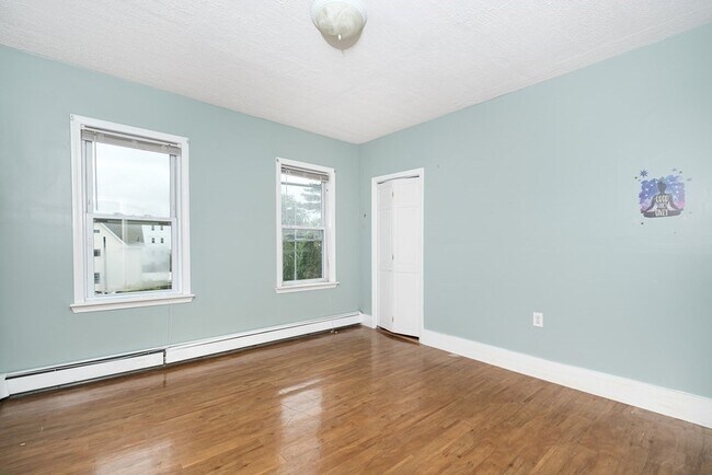 Photo - 30-32 Appleton St-