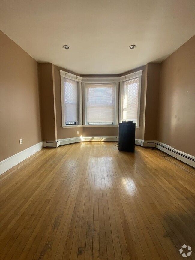 Building Photo - Cute Harvard Ave 4bed with 2 full bath - A... Rental