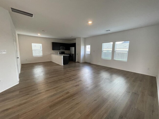 Photo - 100 Tugboat Annie Wy