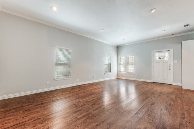 Photo - 513 Melba St