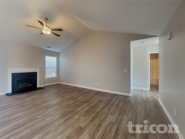 Photo - 1617 Faircrest Ln