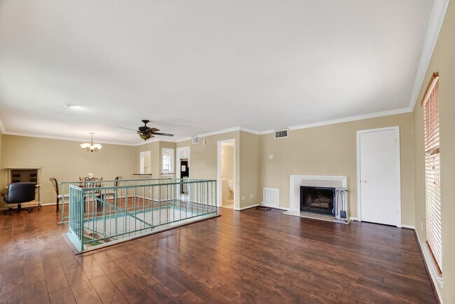 Photo - 18220 Vinland Dr Unit 8220