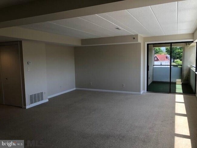 Photo - 310 S Allen St Unit 404