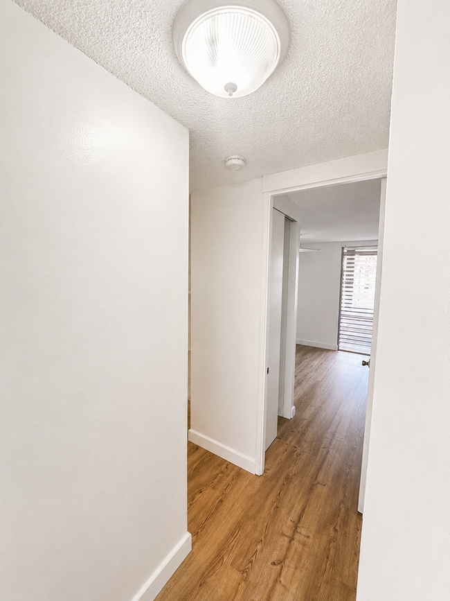 Photo - Pet-Negotiable. Newly Remodeled. Assigned Parking Unit B5