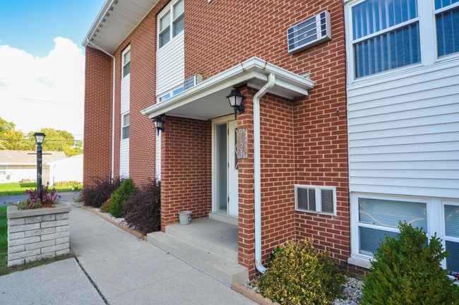 Photo - 10029 Kennedy Ave