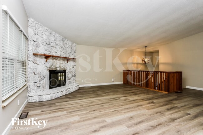 Photo - 855 Windemere Ave