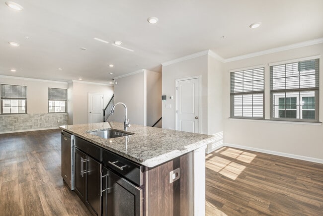 Photo - 5063 Silver Oak Dr