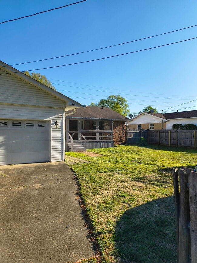 Photo - 1202 Rickwood Rd