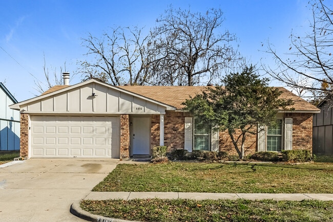 Building Photo - 404 Woodcrest Way