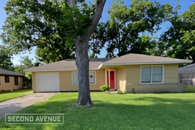 Photo - 304 Highland Dr House