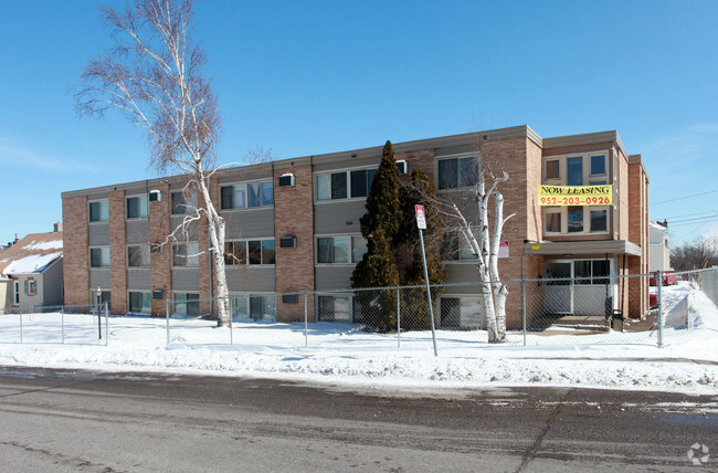 Building Photo - Birchhill Apartments