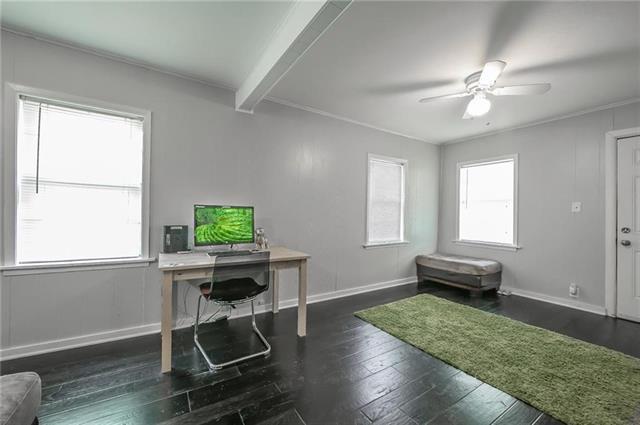 Photo - 206 Renfro St