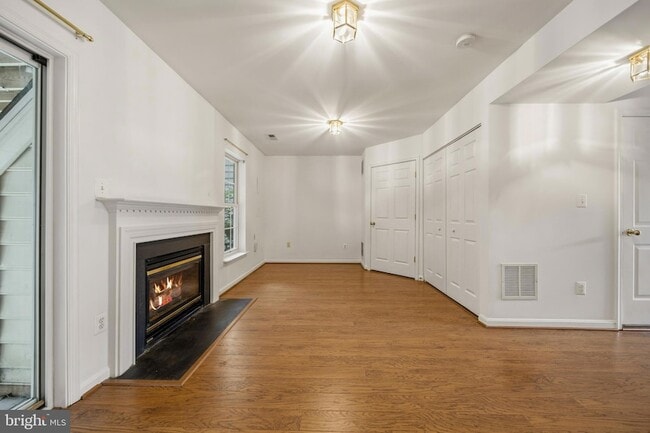 Photo - 25251 Dunvegan Square
