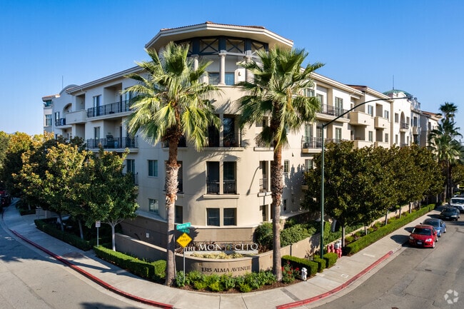 Photo - The Montecito Condominiums