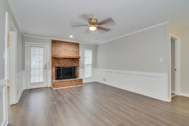 Photo - 357 Forest Ct
