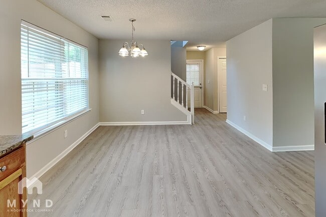 Photo - 6132 Hickory Ln Dr