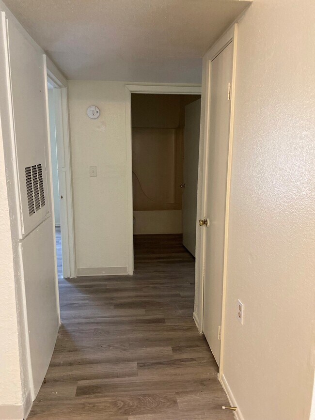 Photo - 705 W. Mitchell-#705 Unidad #705